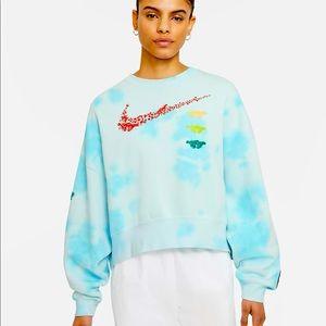 Women’s Fleece Sweatshirt (Size Medium 8-10)